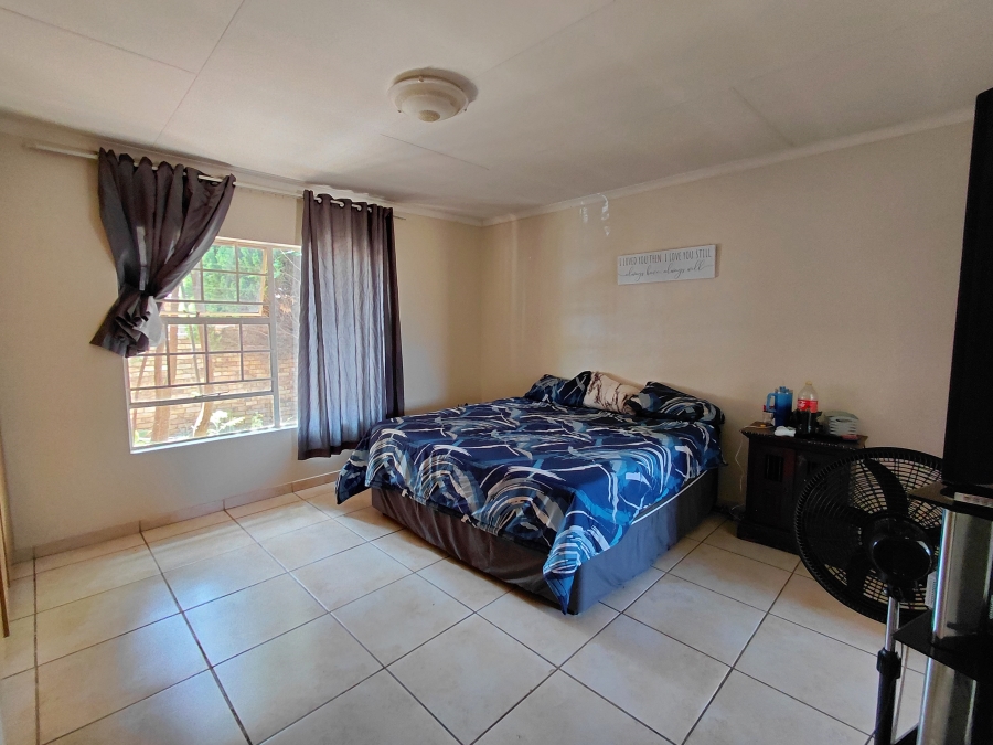 To Let 3 Bedroom Property for Rent in Meiringspark North West